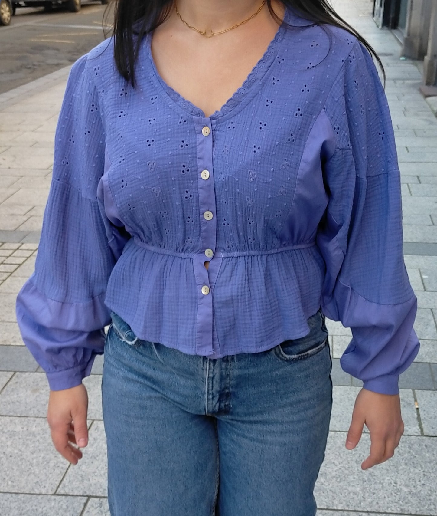 Blouse brodée